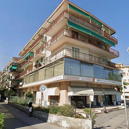 Апартаменты Soluzione Casa Sea View *