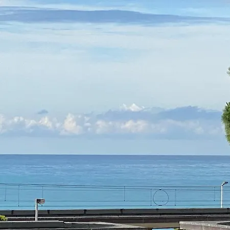 Апартаменты Soluzione Casa Sea View *