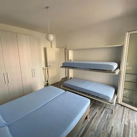 Апартаменты Soluzione Casa Sea View Пьетра-Лигуре